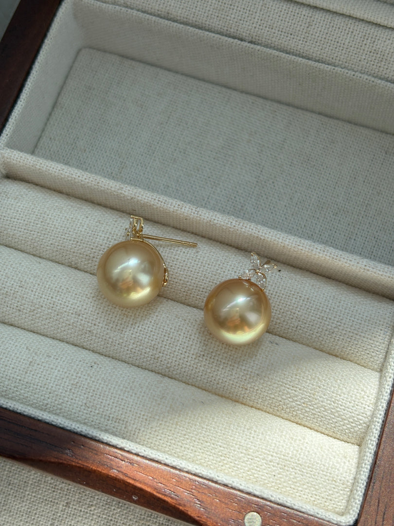 [18K Earring] Marquis Clover Ear Stud