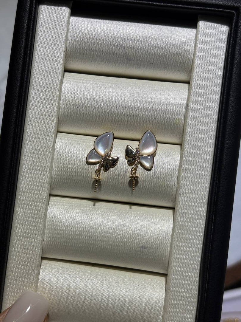 [18K Earring] Full Wing Butterfly MOP