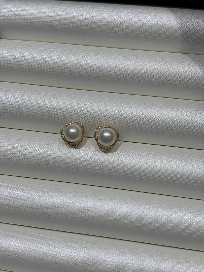 [18K Earring] Galaxy Ear Stud