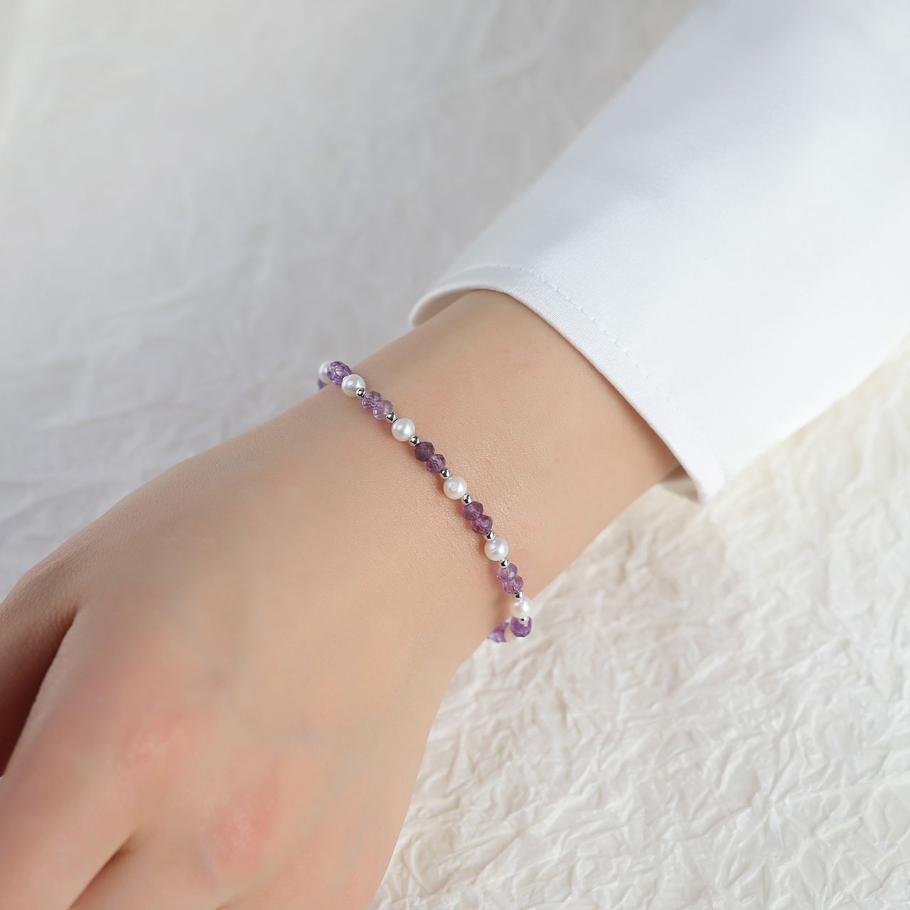 Pearly Care Band Amethyst Bracelet