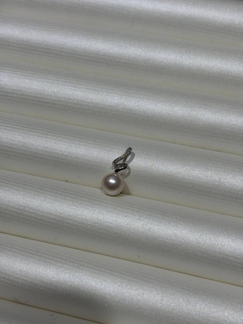 [18K Pendant] Twisty Pendant