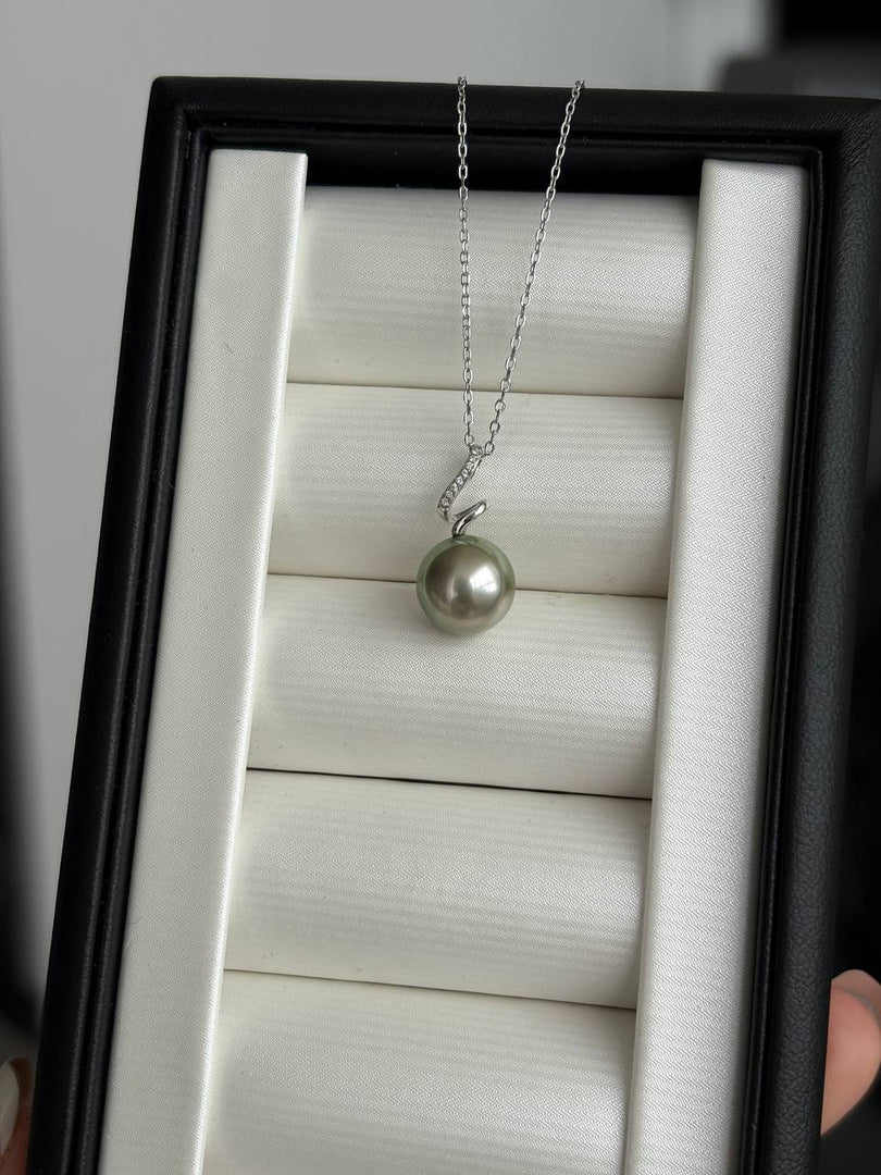 [18K Pendant] Twisty Pendant