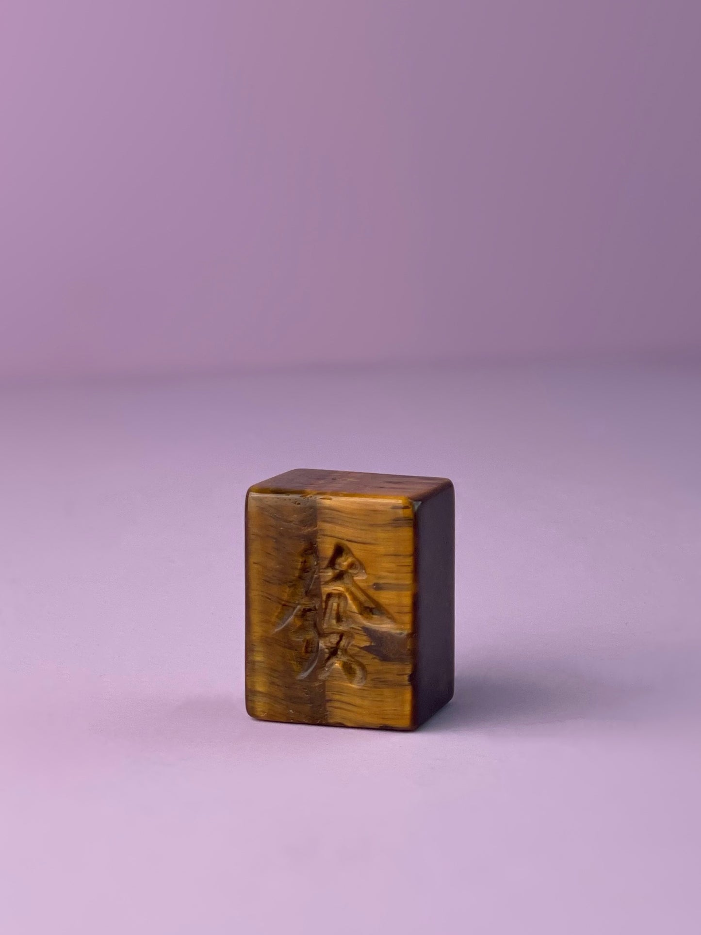 Golden Tiger's Eye Mahjong Tile