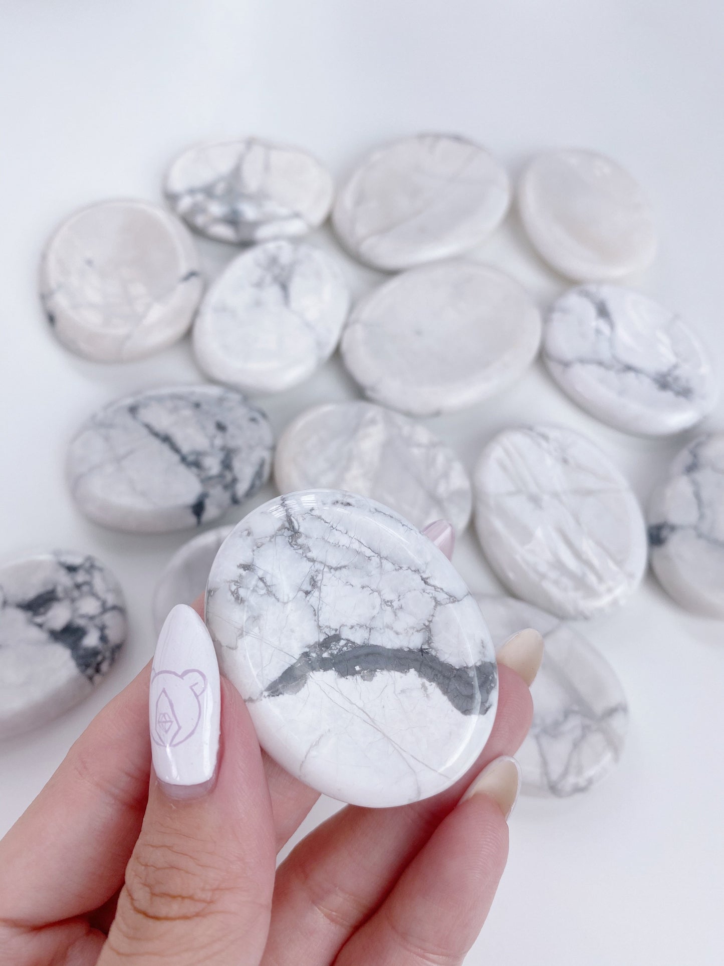 Howlite Worrystone - Caring Crystals